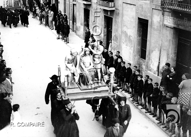 "Semana Santa. Procesión de Jueves Santo". Paso de la coronación. Ricardo Compairé Escartín. Huesca