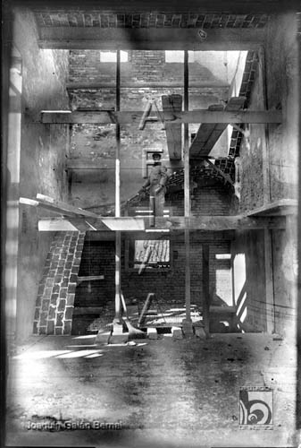 Construcción de la Delegación de Hacienda. Interior del edificio en obras. Joaquín Galán Bernal. Huesca