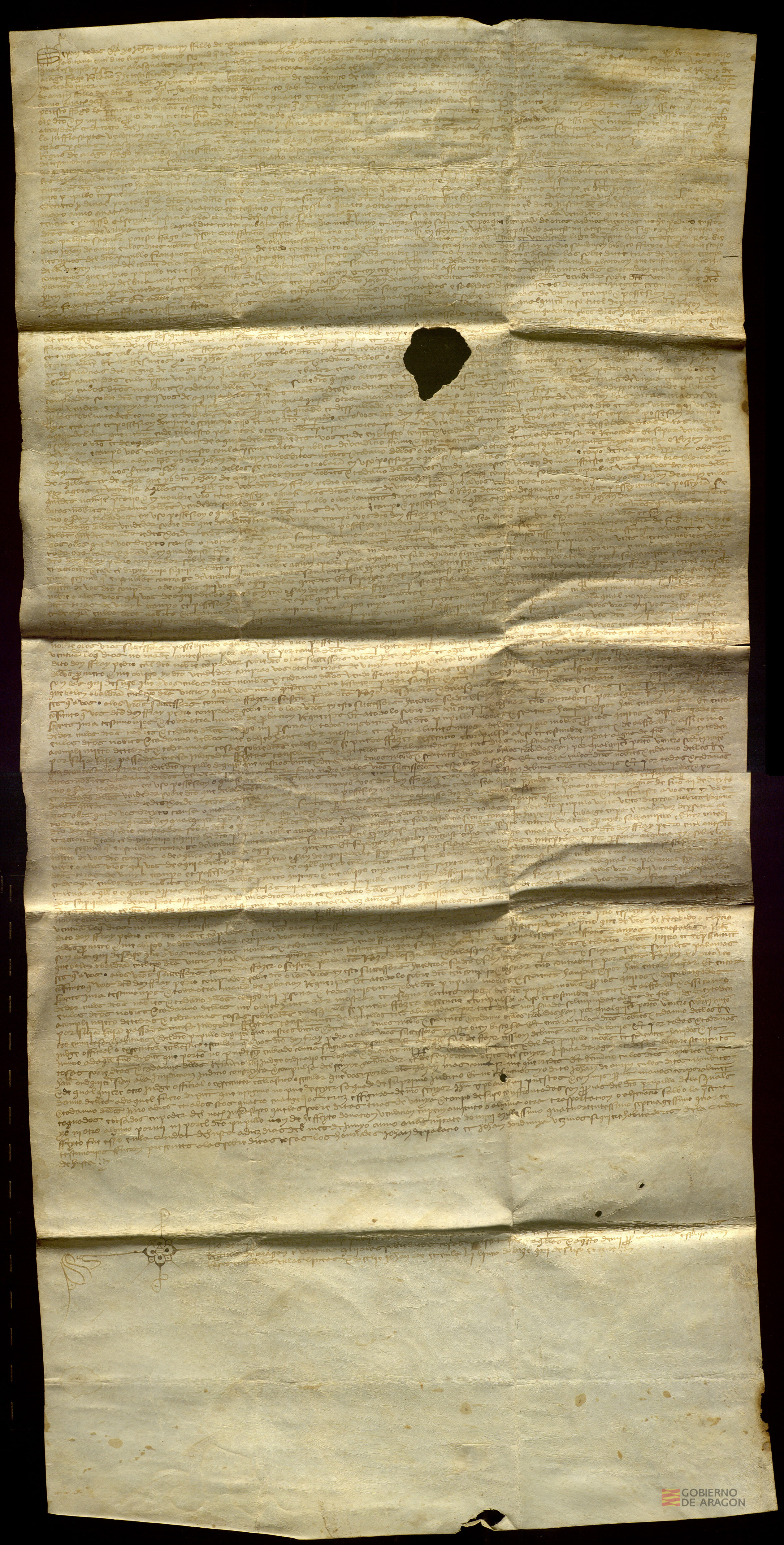 Juan de Aurín, habitante en Borrés, en calidad de tutor de los bienes de su hermano Jimenito de Aurín, vende a Pedro de Sandusón, fraile del convento del Carmen de Huesca, unas tiras de viña y campos situadas en la partida de Alcocorón, en el término de la ciudad, por precio de 150 sueldos jaqueses
