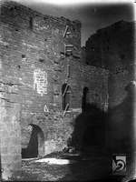 Castillo de Loarre. Patio interior. Ricardo del Arco y Garay. Loarre