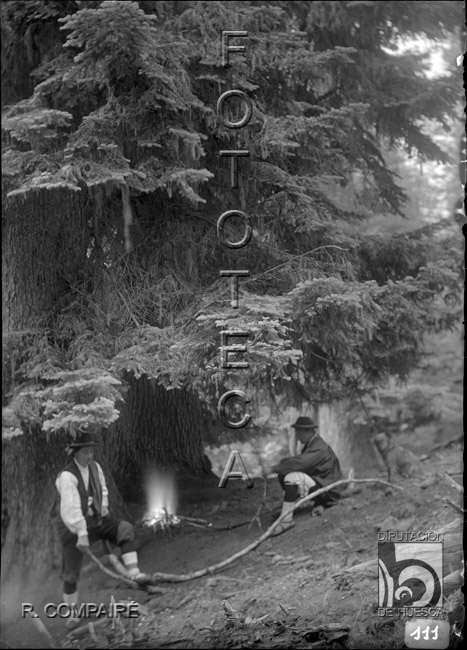 "Pastores haciendo lumbre". Ricardo Compairé Escartín. Valle de Hecho