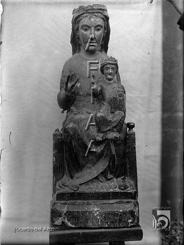 Monasterio de Santa María de Sigena. Imagen de Nuestra Señora o Virgen del Coro. Ricardo del Arco y Garay. Villanueva de Sigena