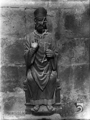 Castillo de Loarre. Imagen sedente de San Pedro. Ricardo del Arco y Garay. Loarre