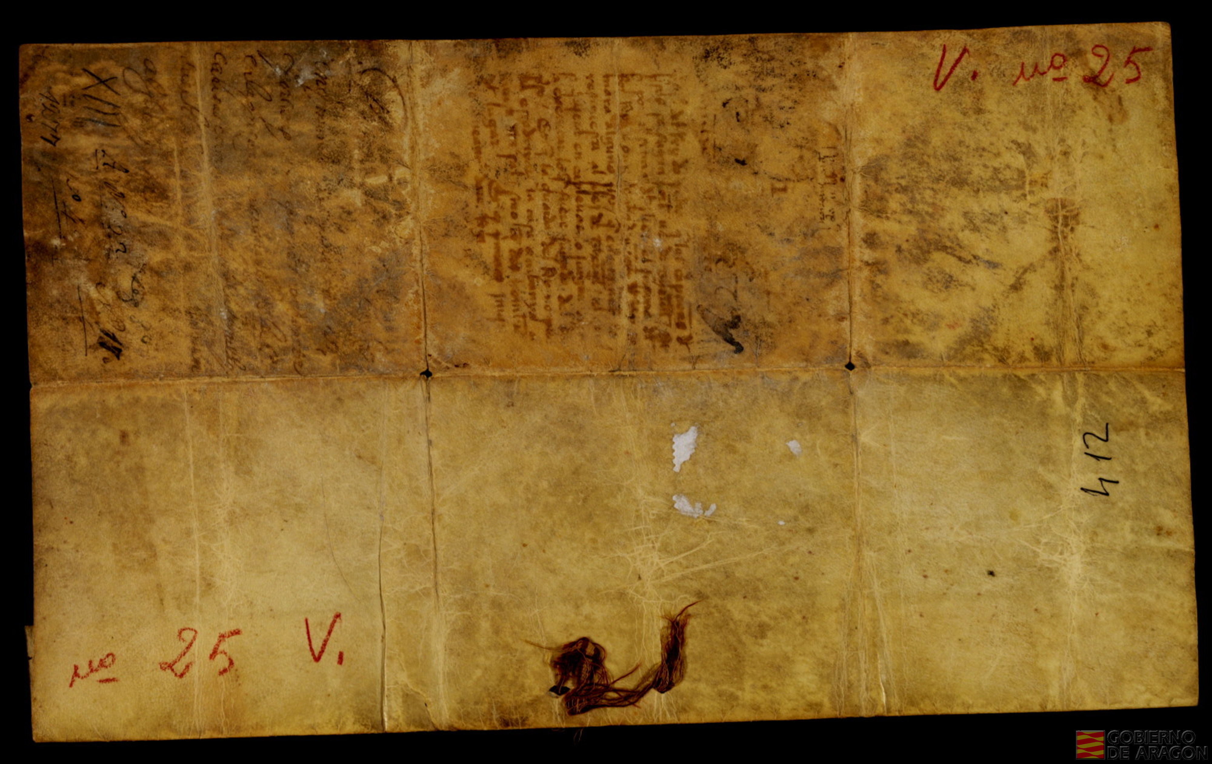 Pedro III manda, previa solicitud de los turolenses, que las detenciones que se hagan en Teruel, sean hechas por el juez del lugar y, si en ausencia de éste el justicia u otro juez, por mandato real, detuvieran a alguna persona, que la remitan al juez.