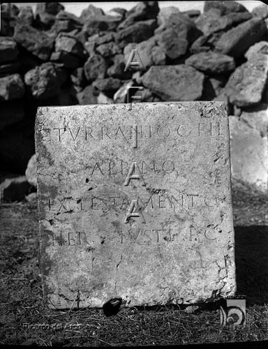 Monte Cillas. Lápida romana con inscripción. Ricardo del Arco y Garay. Coscojuela de Fantova