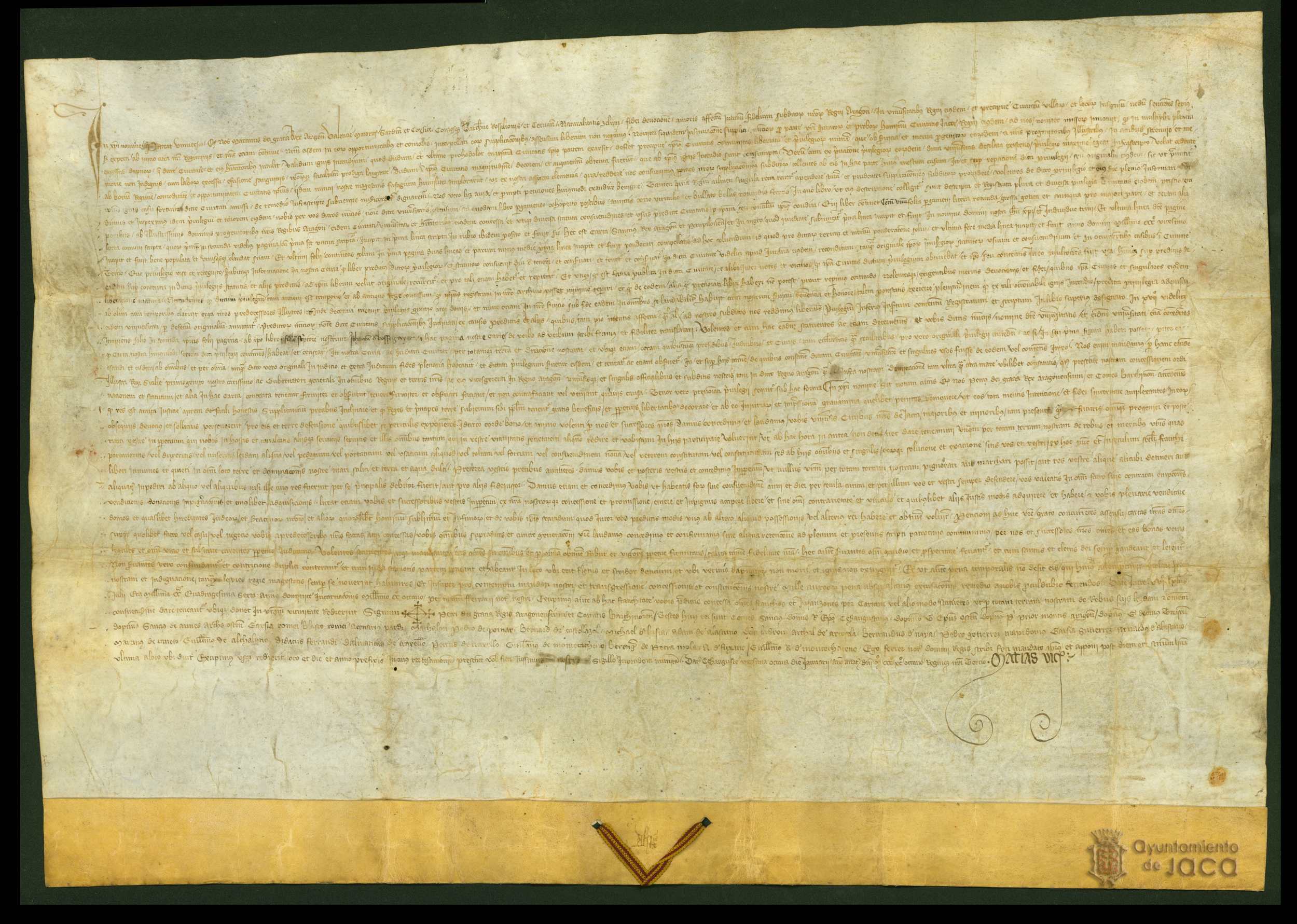 Martín I, rey de Aragón, a petición de los hombres de Jaca, confirma algunos de sus privilegios que se habían destruído y que se hallaban recogidos en el Libro de la Cadena