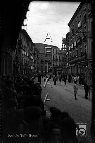 Procesión del Corpus por el Coso Alto. Joaquín Galán Bernal. Huesca
