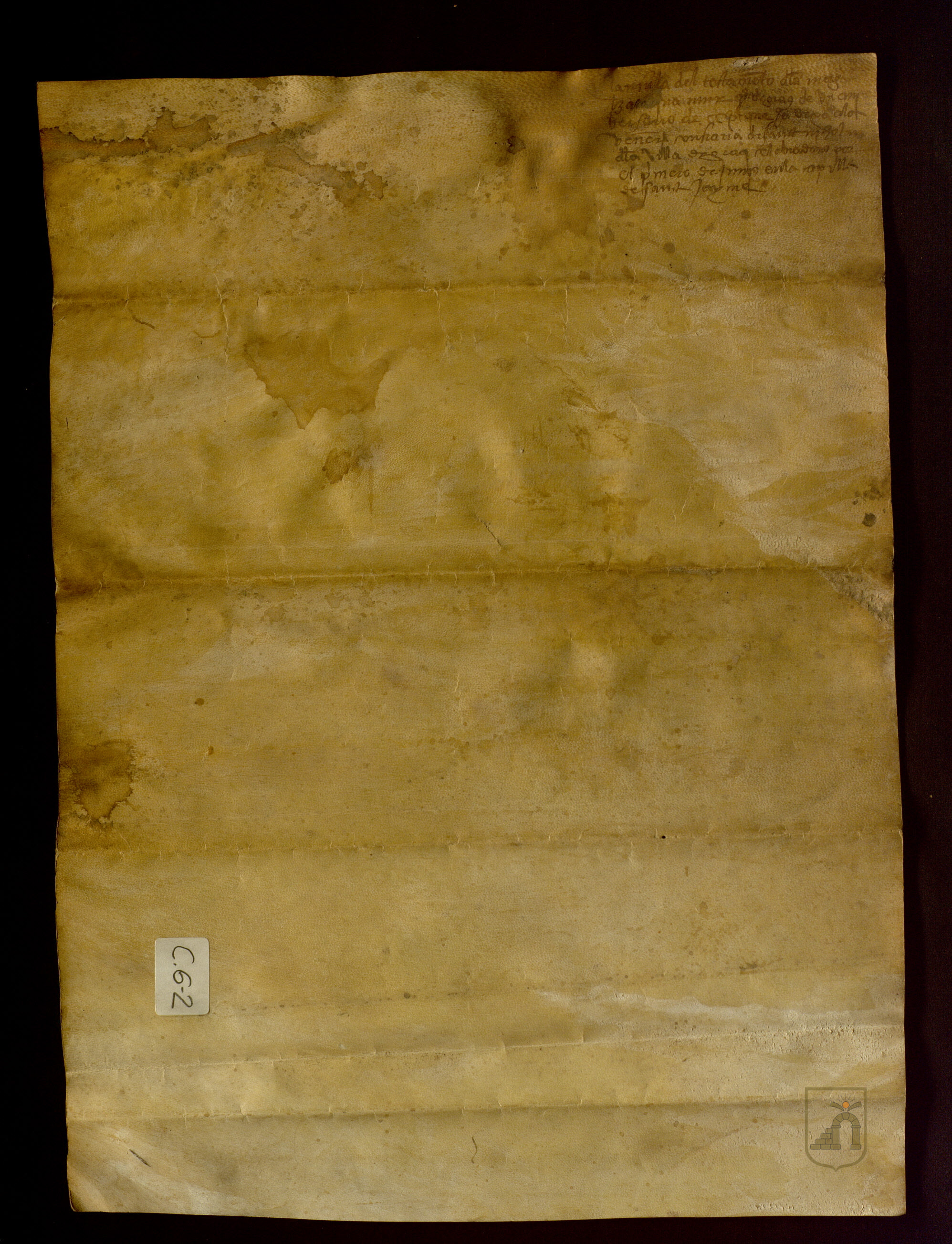 Traslado de una cláusula del testamento de Catalina de Fonz, esposa de Pedro de Fonz, habitantes en Graus, por la que dejaba un aniversario de 200 sueldos jaqueses anuales cargados sobre su ajuar a la cofradía de San Nicolás de Graus.