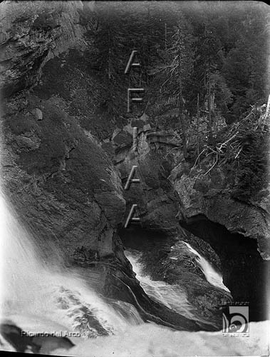 Valle de Ordesa. Cascada del río Arazas. Ricardo del Arco y Garay. Parque Nacional de Ordesa y Monte Perdido. Torla. Sobrarbe