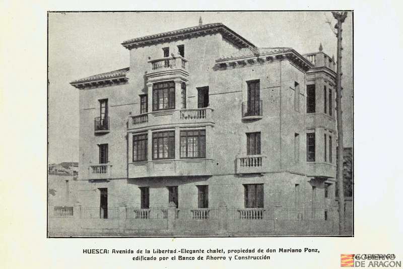Chalet propiedad de don Mariano Ponz en la Avenida de la Libertad edificado por el Banco de Ahorro y Construcción (Huesca). Fotografía Ladislao Gil