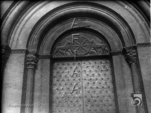La catedral. Portada principal. Ricardo del Arco y Garay. Jaca. Jacetania