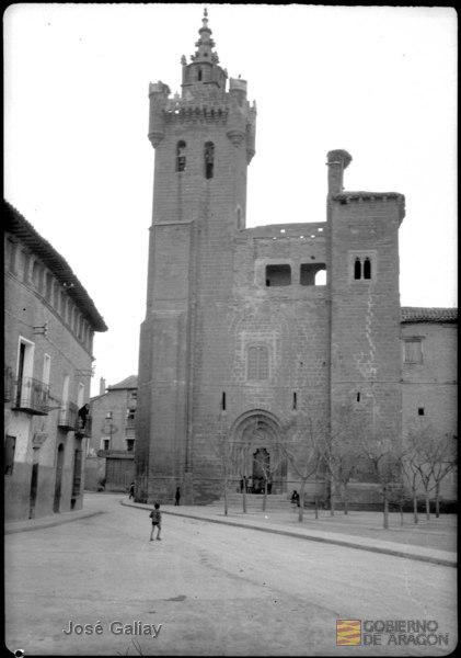 Ejea de los Caballeros (Zaragoza). Iglesia de San Salvador. Fachada. José Galiay Sarañana