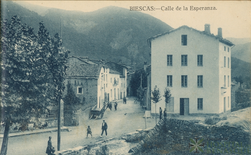 "Biescas. Calle de la Esperanza."