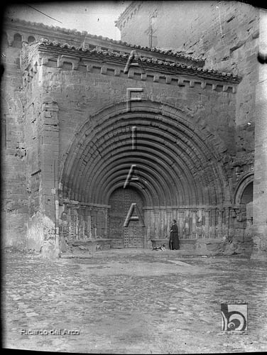 Monasterio de Santa María de Sigena. Portada abocinada. Ricardo del Arco y Garay. Villanueva de Sigena. Monegros