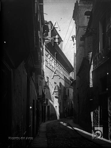 Calle y casa de los Argensola y casa del General Ricardos. Ricardo del Arco y Garay. Barbastro. Somontano