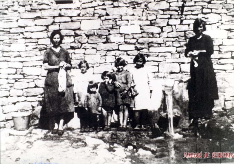 Mujeres en el lavadaro de Asún