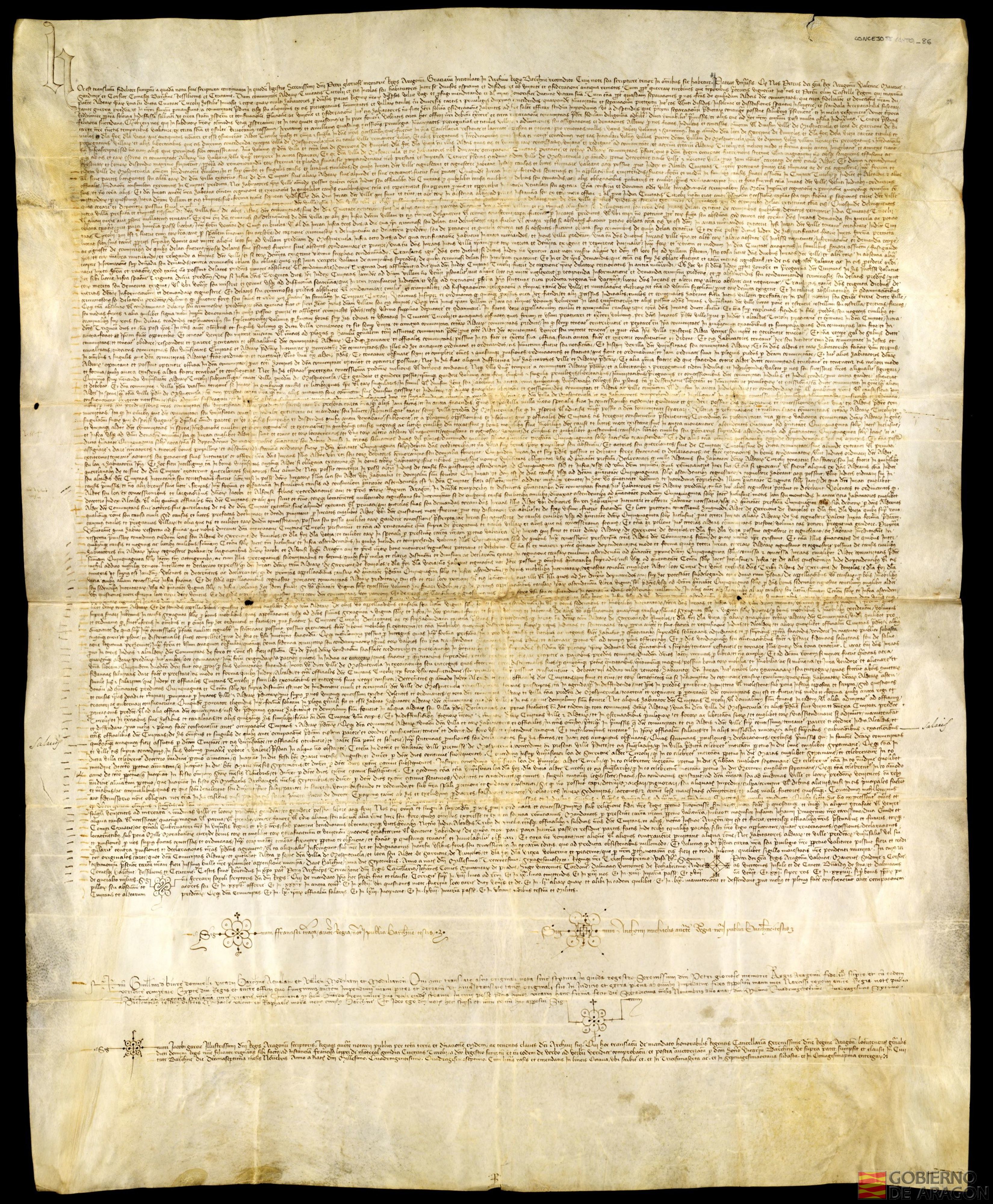 Privilegios de Pedro IV por el que revoca y anula los títulos de villas a Rubielos, Sarrión y Hoz de la Vieja y lo concede a Mosqueruela y concede mayor jurisdicción a las tres anteriores lugares