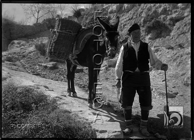 "Tipo con calzón y borrico". Ricardo Compairé Escartín. Bolea