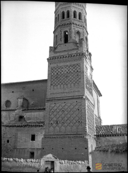 Alfajarín (Zaragoza). Iglesia parroquial. Torre mudéjar. José Galiay Sarañana