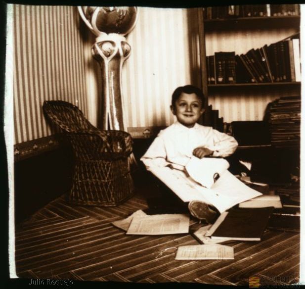 Manolito Serrano, librero. Julio Requejo