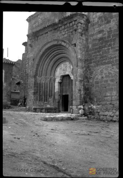 Daroca (Zaragoza). Iglesia de San Miguel. Portada románica. José Galiay Sarañana