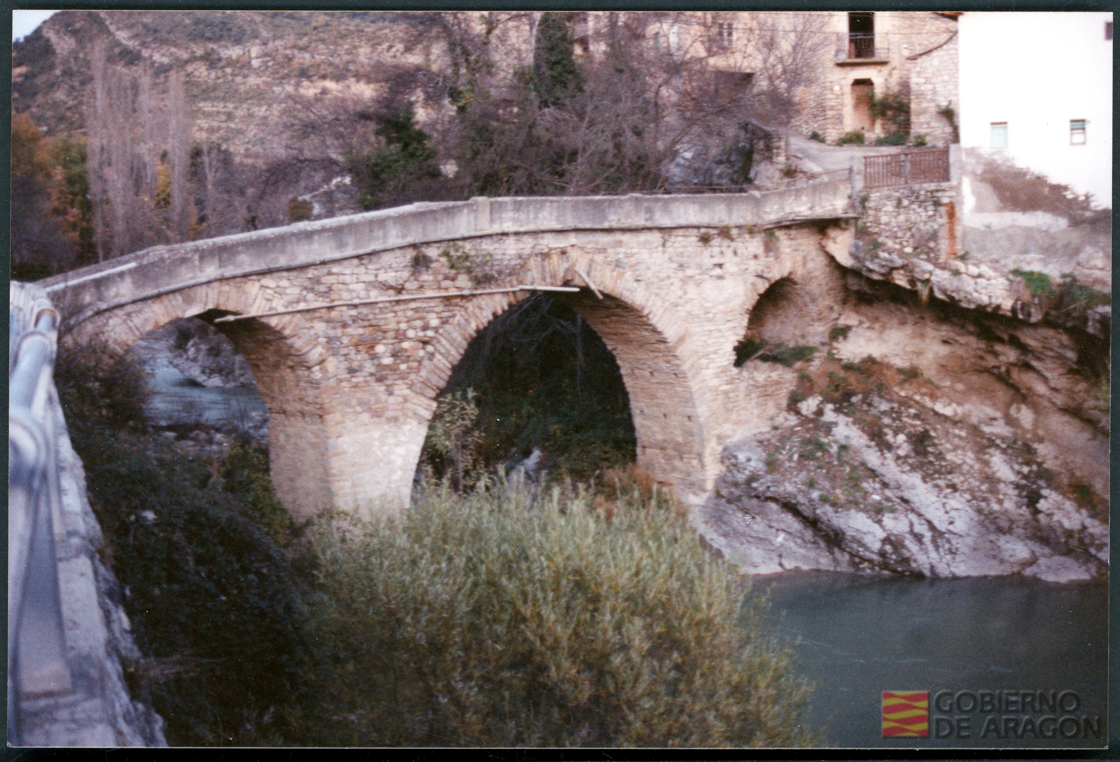 Puente sobre el río Isábena. Crespo Yagüe, Ángel. Serraduy