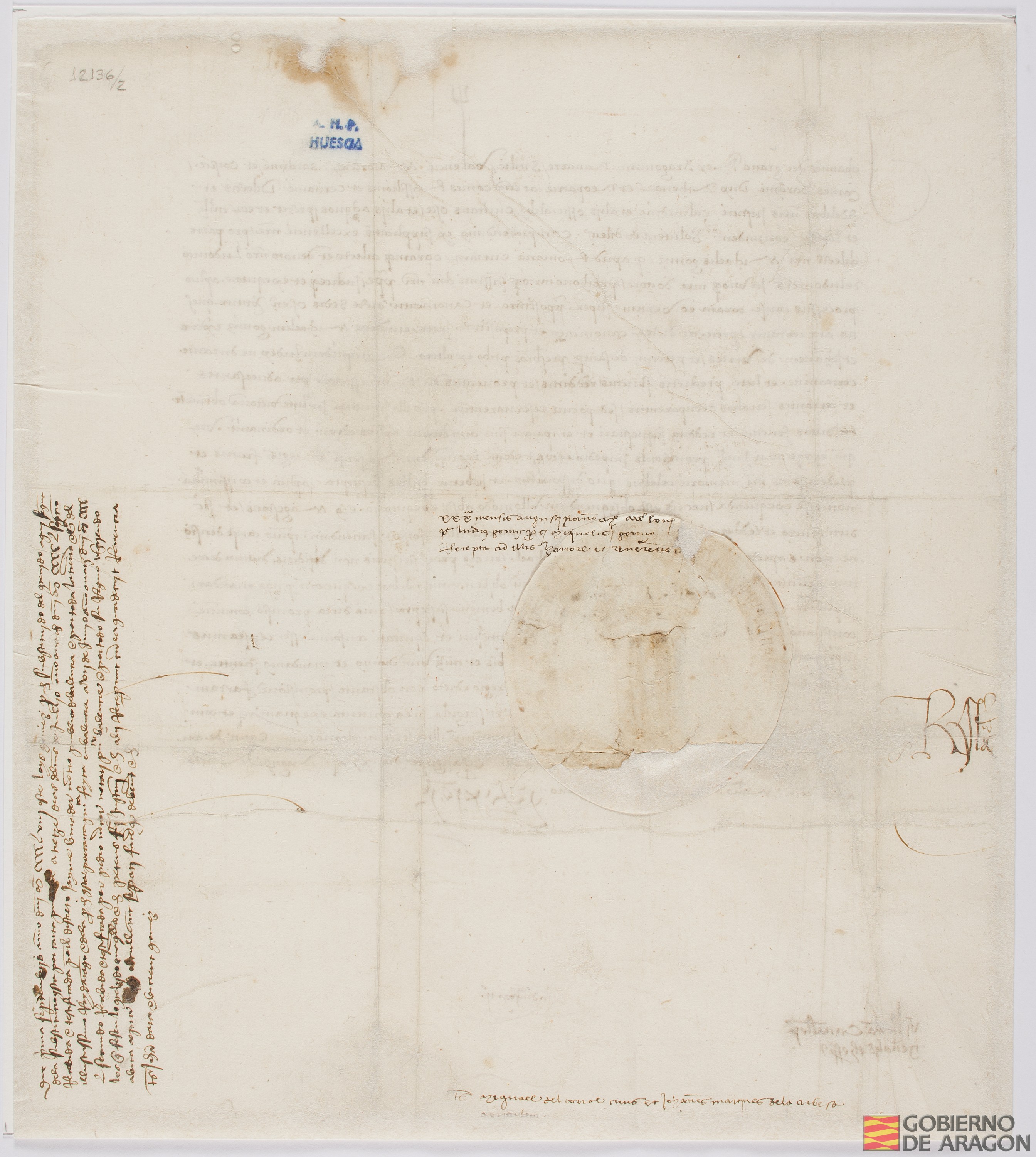 Juan II, rey de Aragón, manda que se ejecute el decreto del rey Alfonso V, su hermano, en relación con el proceso ante la curia romana entre Miguel Gómez, de una parte, y Juan de Urriés y Pedro Samper, de otra, sobre la prepositura y canonicato de la sede oscense