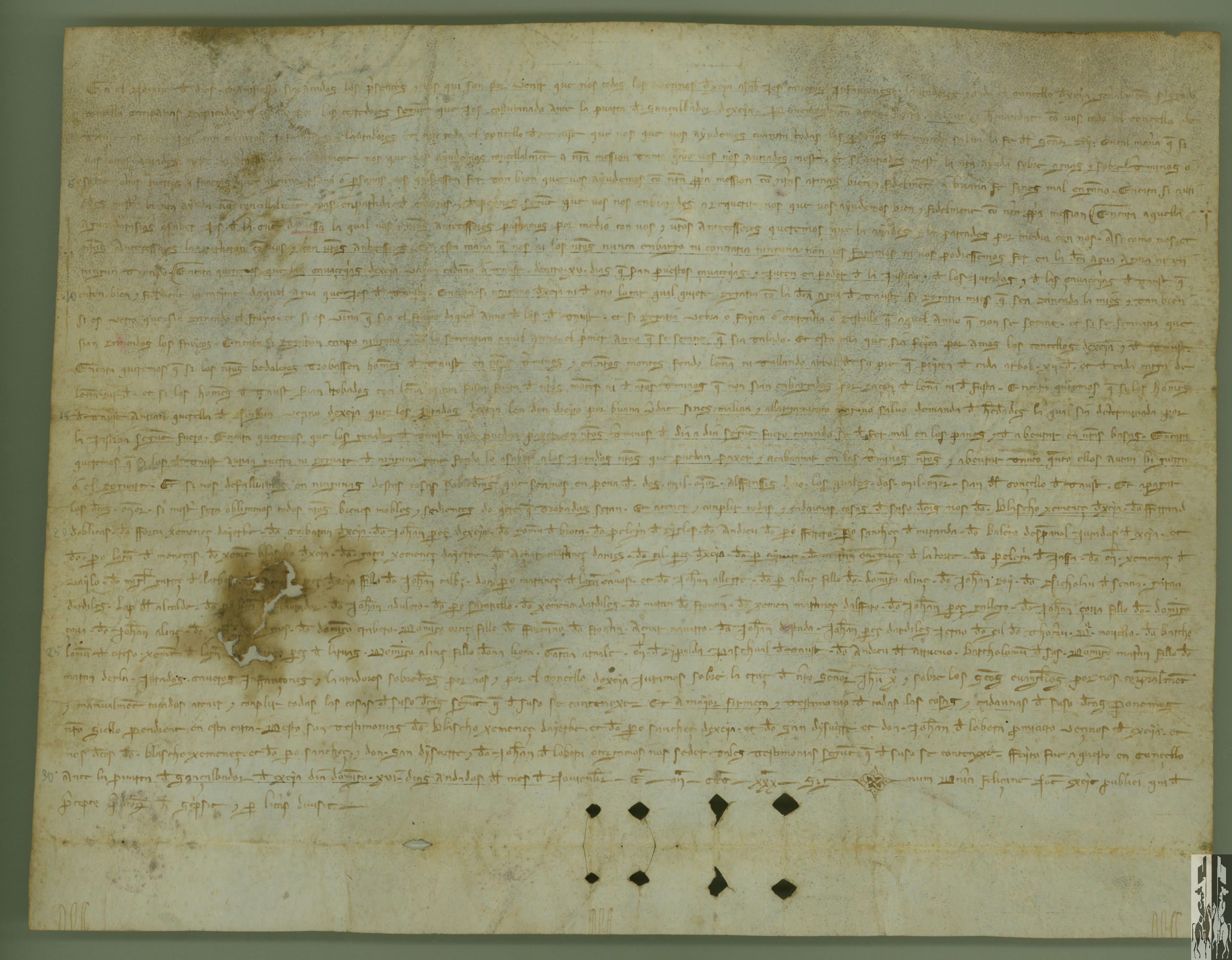 Carta de hermandad entre los concejos de Tauste y Ejea, en la que se regulan los riegos, los aprovechamientos forestales de acuerdo con la alera foral, y la ayuda mutua en caso de conflictos con terceros.