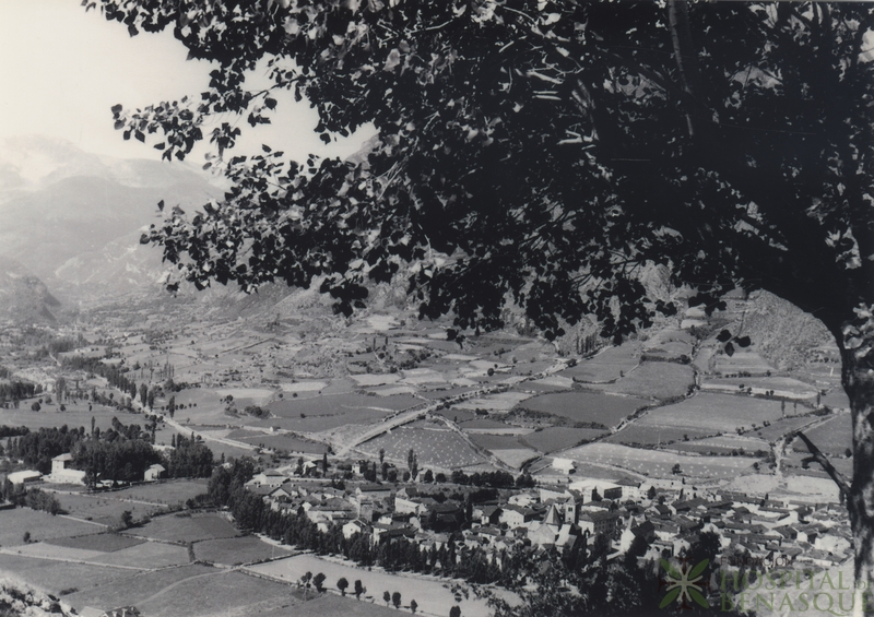 Vista de Benasque y de su valle hasta Eriste
