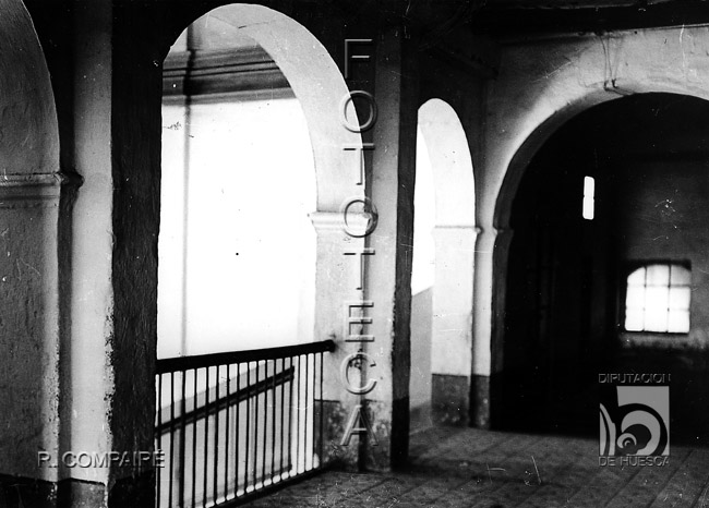 "Patio Colegio San Bernardo". Ricardo Compairé Escartín. Huesca