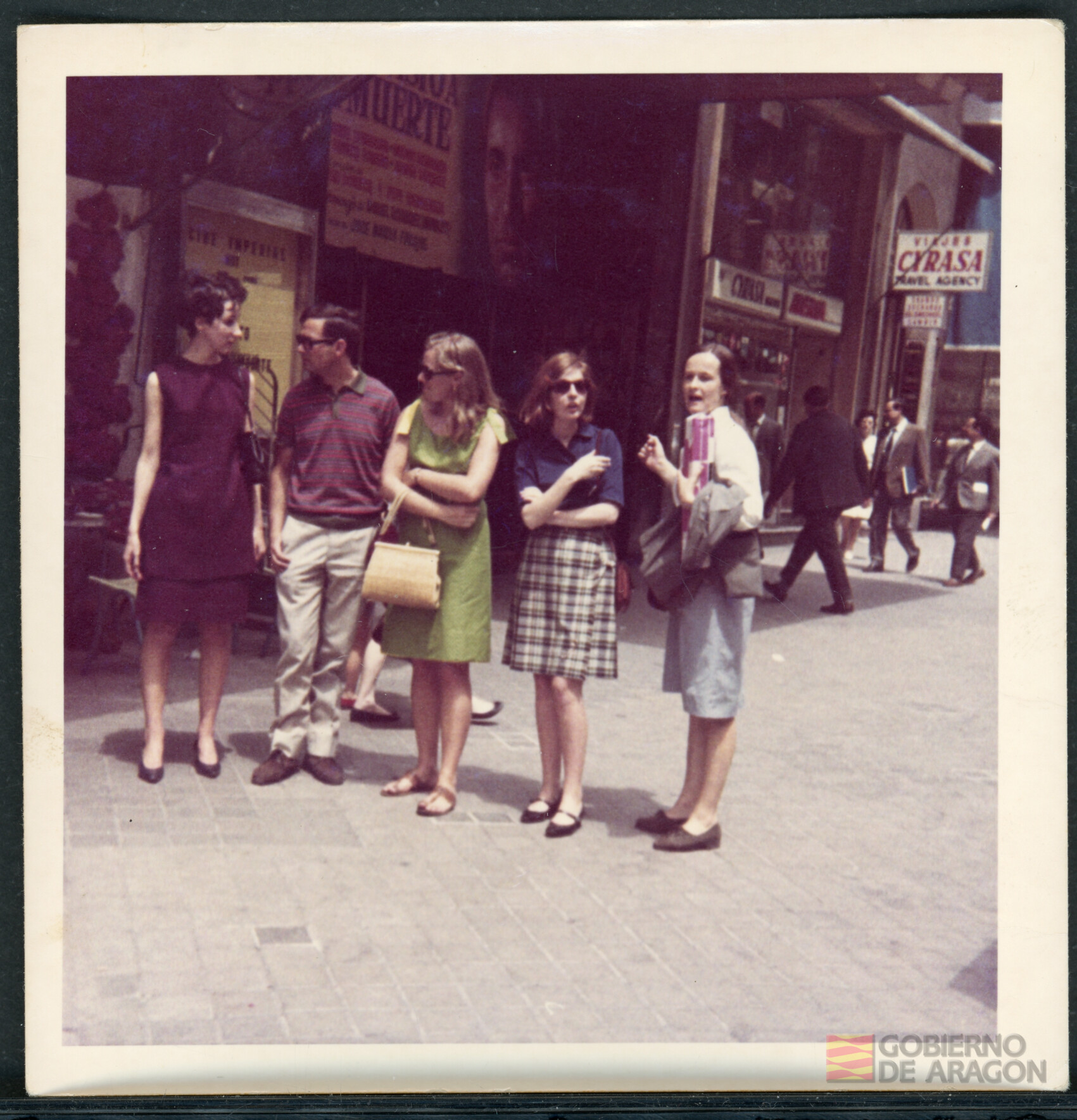 Ángel Conte Cazcarro junto con Doris Sablic, Joanne, Cristina Torra y Luisa Mayer en Madrid