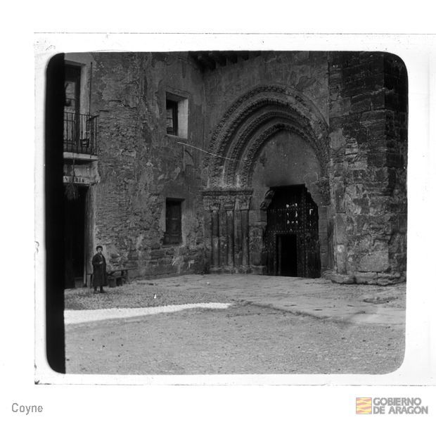 Portada de iglesia