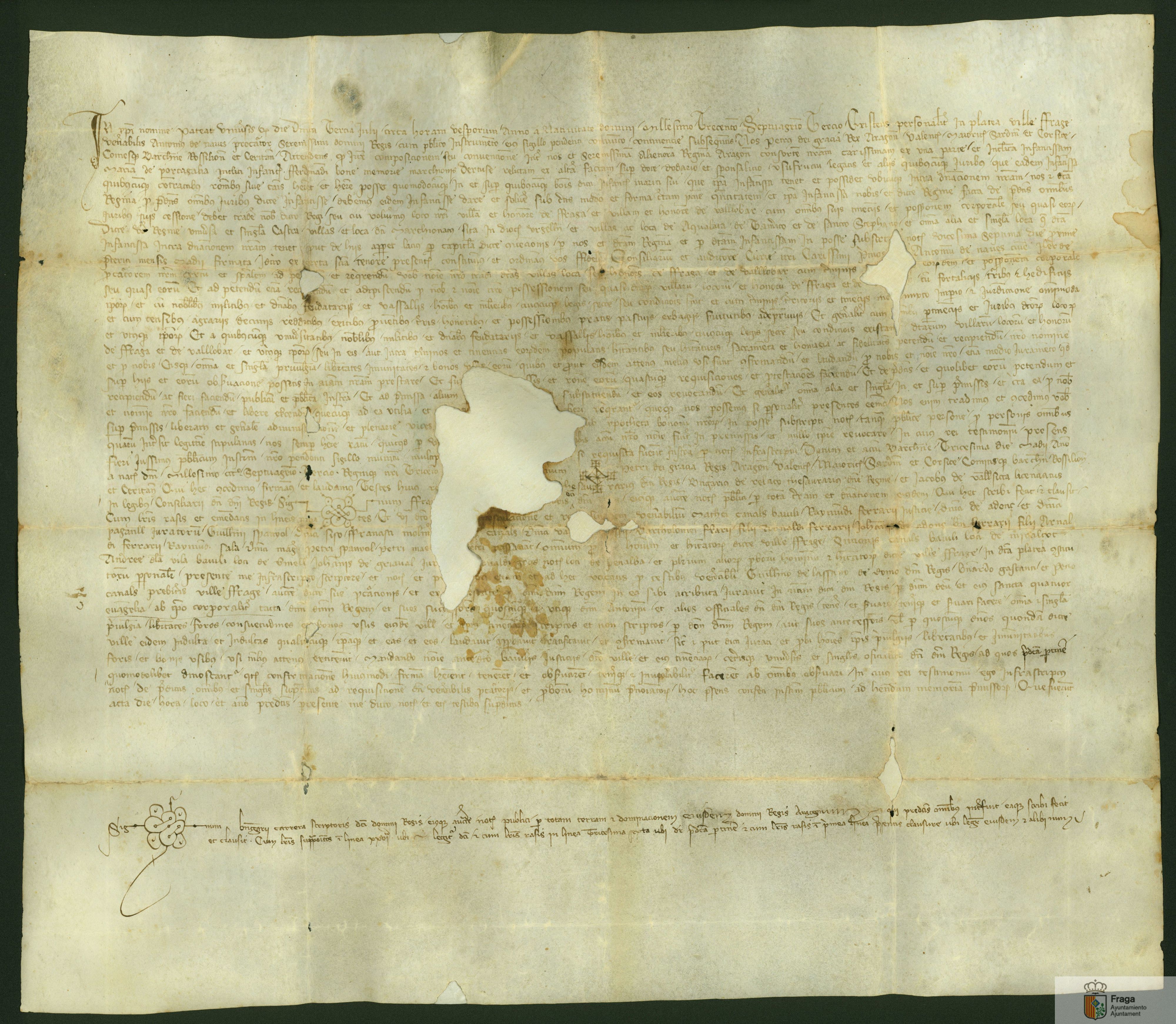 Antonio de Naves, ciudadano de Lérida, comparece ante el concejo de Fraga para informar de la concesión de Pedro IV a favor de la infanta María de Portugal de las rentas de Fraga, Ballobar, Igualada, Tamarite, San Esteban de Litera y otros lugares, y les confirma en nombre del rey todos sus privilegios.