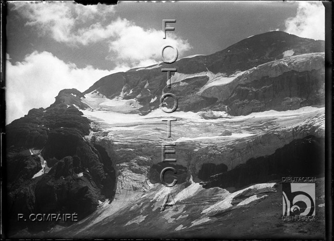"Comienzo del glaciar de Monte Perdido". Ricardo Compairé Escartín. Macizo de Monte Perdido