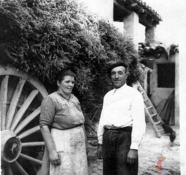 Matrimonio de agricultores. La Puebla de Alfindén