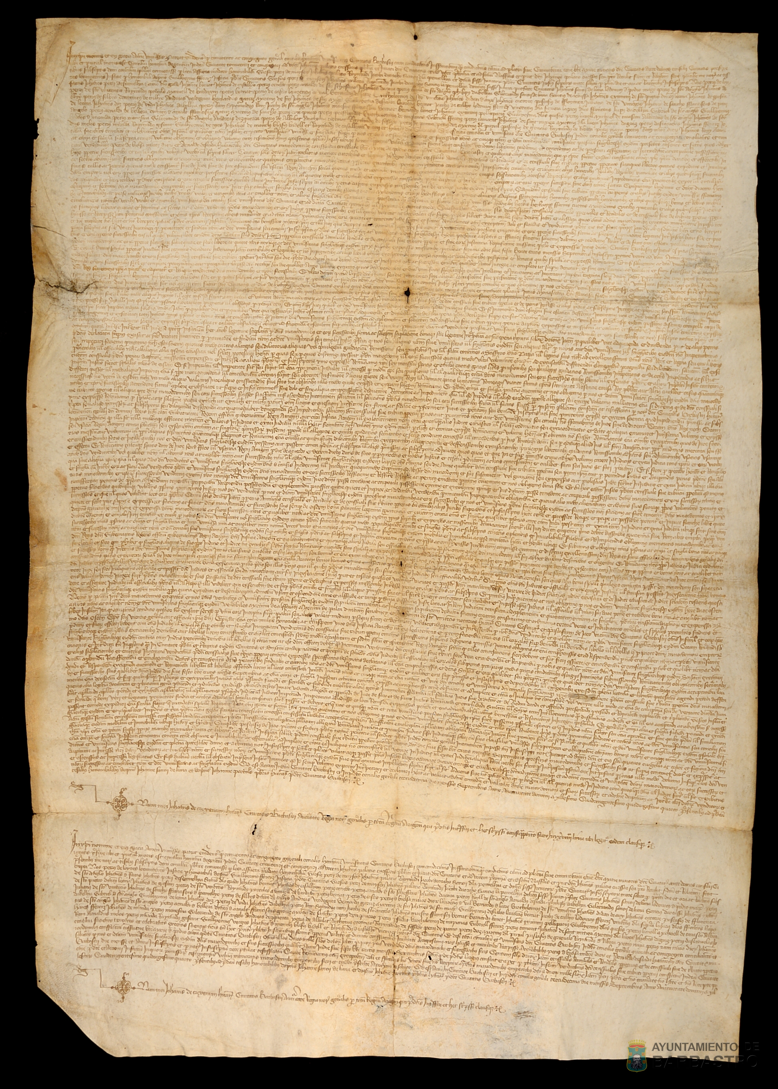 El Concejo de Barbastro vende un censo de 100 sueldos jaqueses de pension anual y 2000 sueldos de propiedad o suerte principal a Pedro de Bielsa, menor de dias, y Arnaldo de Stada, como mayordomos de la Cofradia de Santa Maria del Pueyo