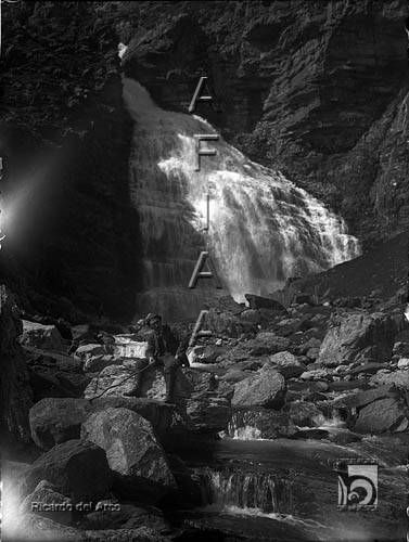 Valle de Ordesa. Cascada en el río Arazas. Ricardo del Arco y Garay. Parque Nacional de Ordesa y Monte Perdido. Torla. Sobrarbe