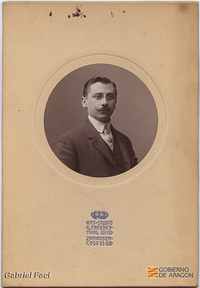 Retrato de juventud de Gabriel Faci. Gustavo Freudenthal Art Studio