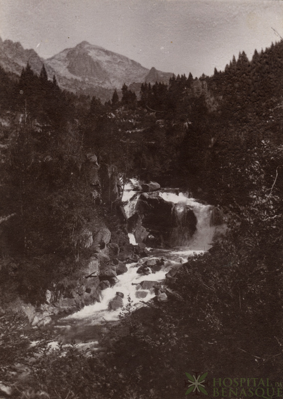 Cascada de San Farré en el río Ésera.
