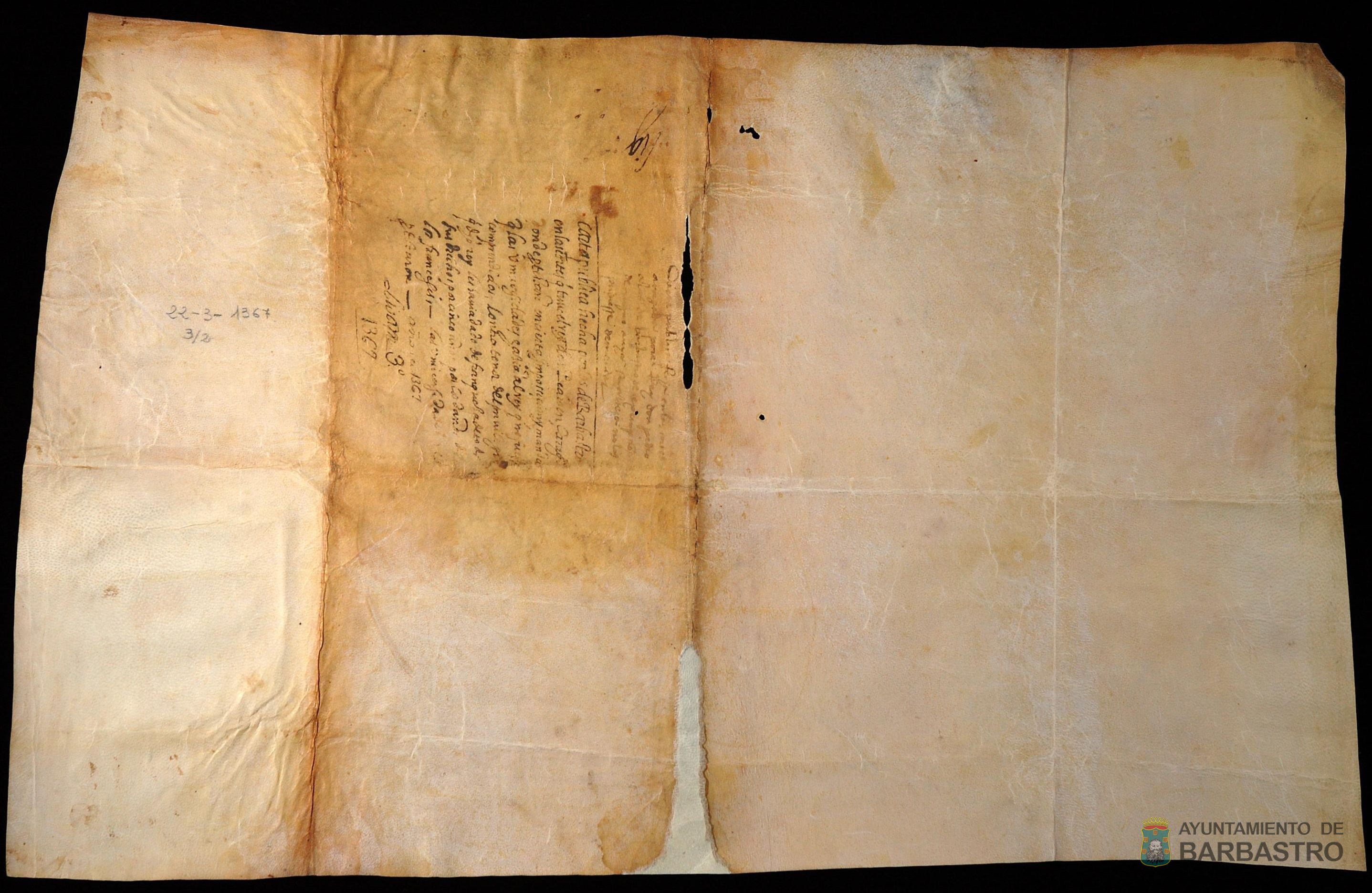 Las Cortes, reunidas en Zaragoza, no admiten la protesta de la universidad de Barbastro para no someterse al fogaje alegando el privilegio concedido por el rey, debido al saqueo de la ciudad cometido por tropas francesas, y responden que contribuya en su brazo como las otras universidades del reino.