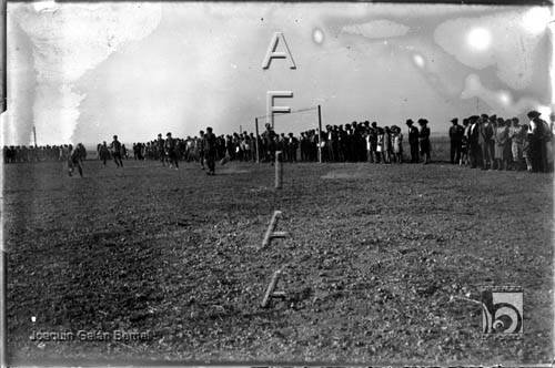 Partido de fútbol. Joaquín Galán Bernal. Huesca