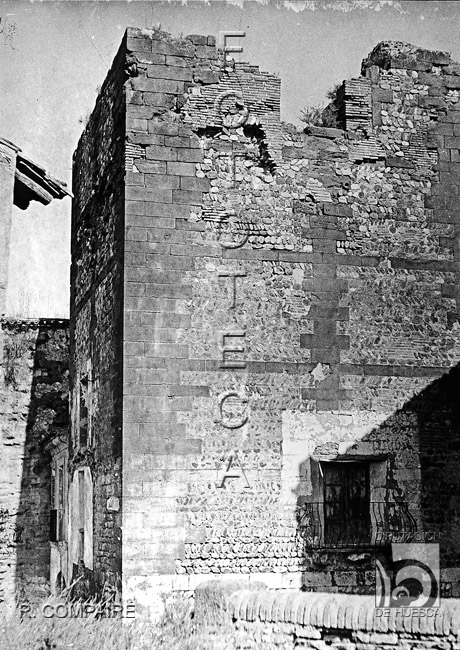 "Detalle del castillo". Ricardo Compairé Escartín. Monzón