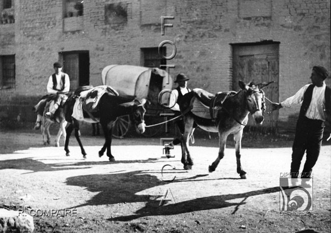 "A la feria". Ricardo Compairé Escartín. Ayerbe
