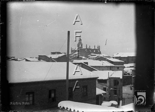 Vista de la catedral y parte de la ciudad nevada. Santos Baso Simelio. Huesca