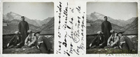 Retrato de cuatro hombres delante de los Baños de Benasque