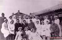 Grupo de enfermeras durante la Guerra Civil en la Fonda de la Estación de Sabiñánigo 2