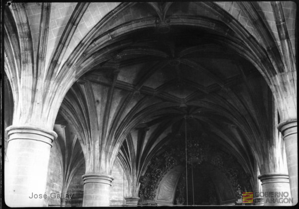 Ariza (Zaragoza). Iglesia parroquial. Bóvedas crucería. José Galiay Sarañana