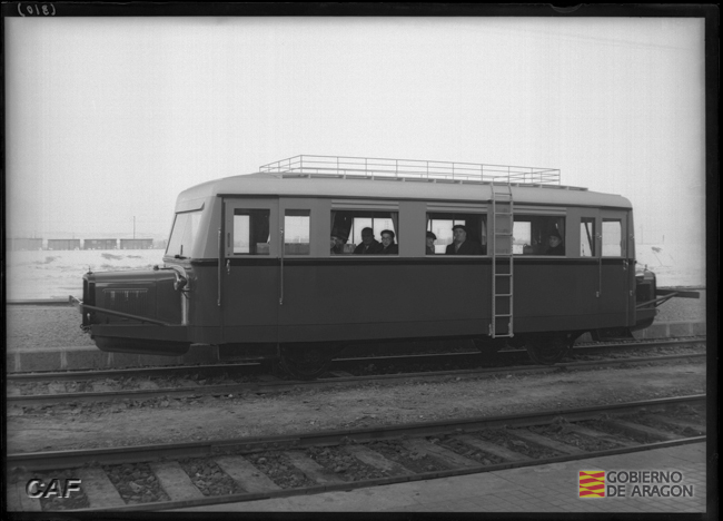 Automotor Zaragoza vía ancha para Ferrocarril Central de Aragón, en estación de Delicias-Zaragoza