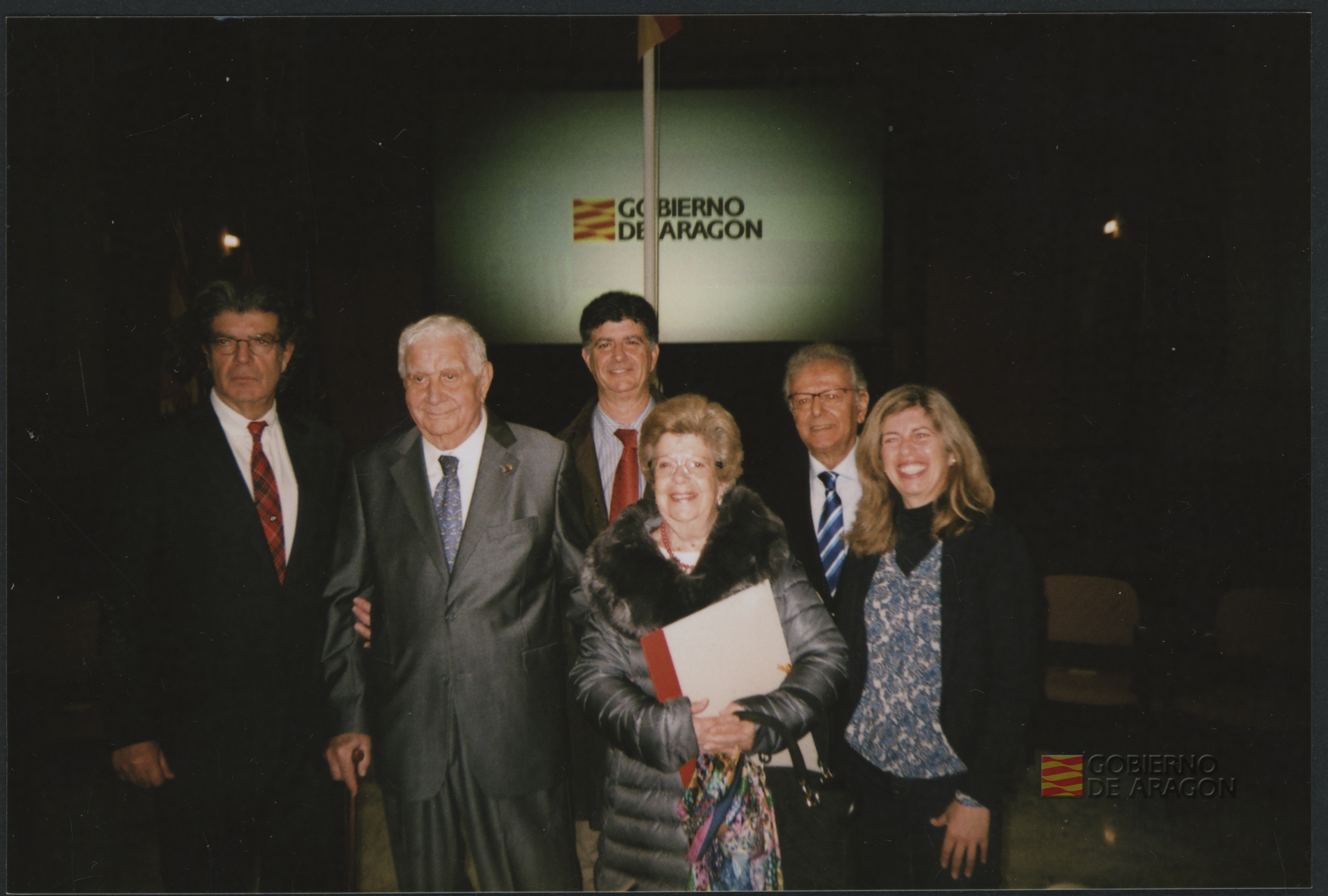 Juan Antonio Bolea Foradada con su familia en el Pignatelli