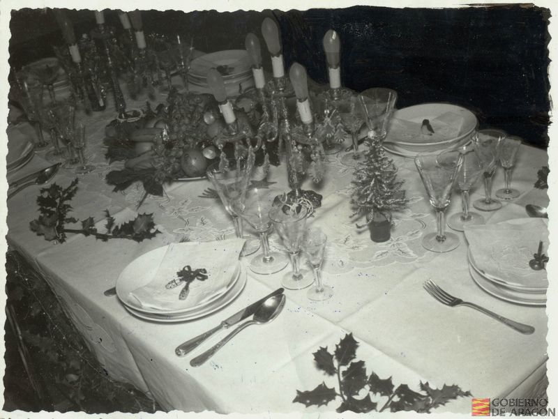 Decoración de la mesa a final del Curso de Preparación de Navidad. Divina Campo Ramiro